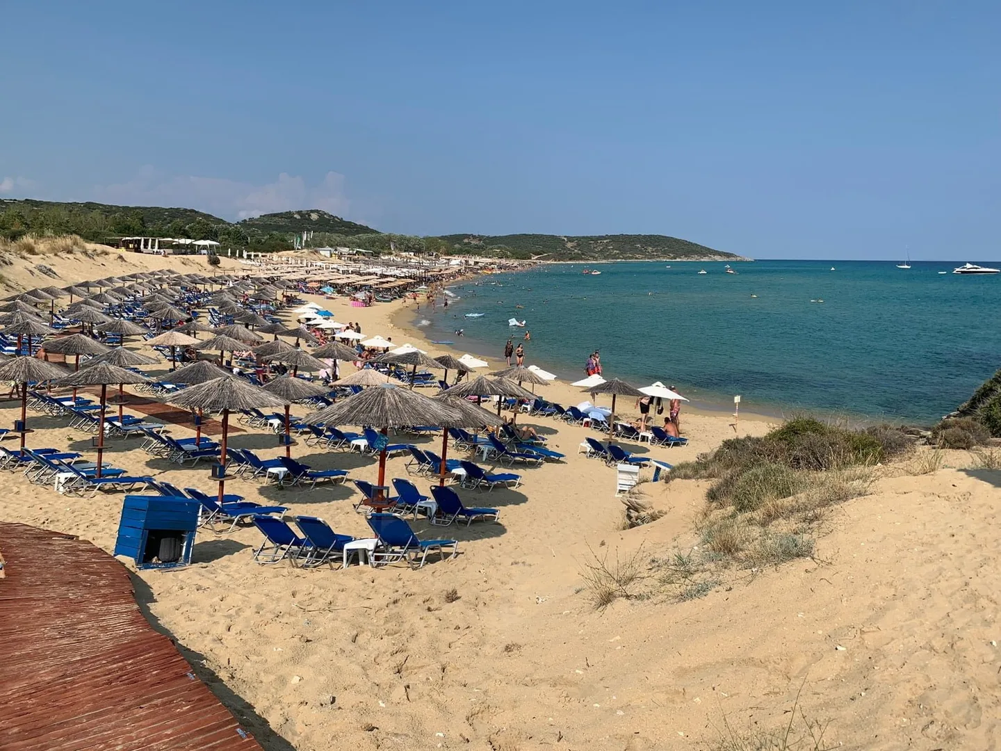 Ammolofon (Ammos) watersports scene