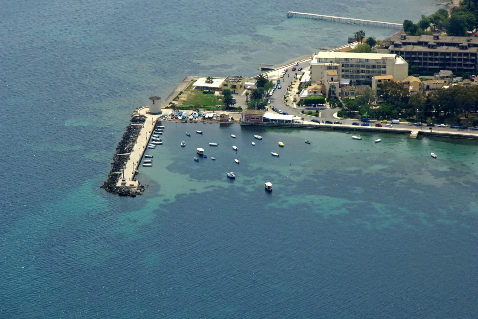Anemomilos watersports scene