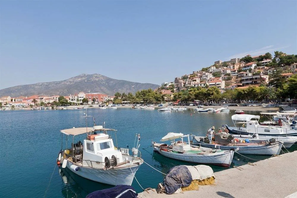Voreia Kynouria watersports scene