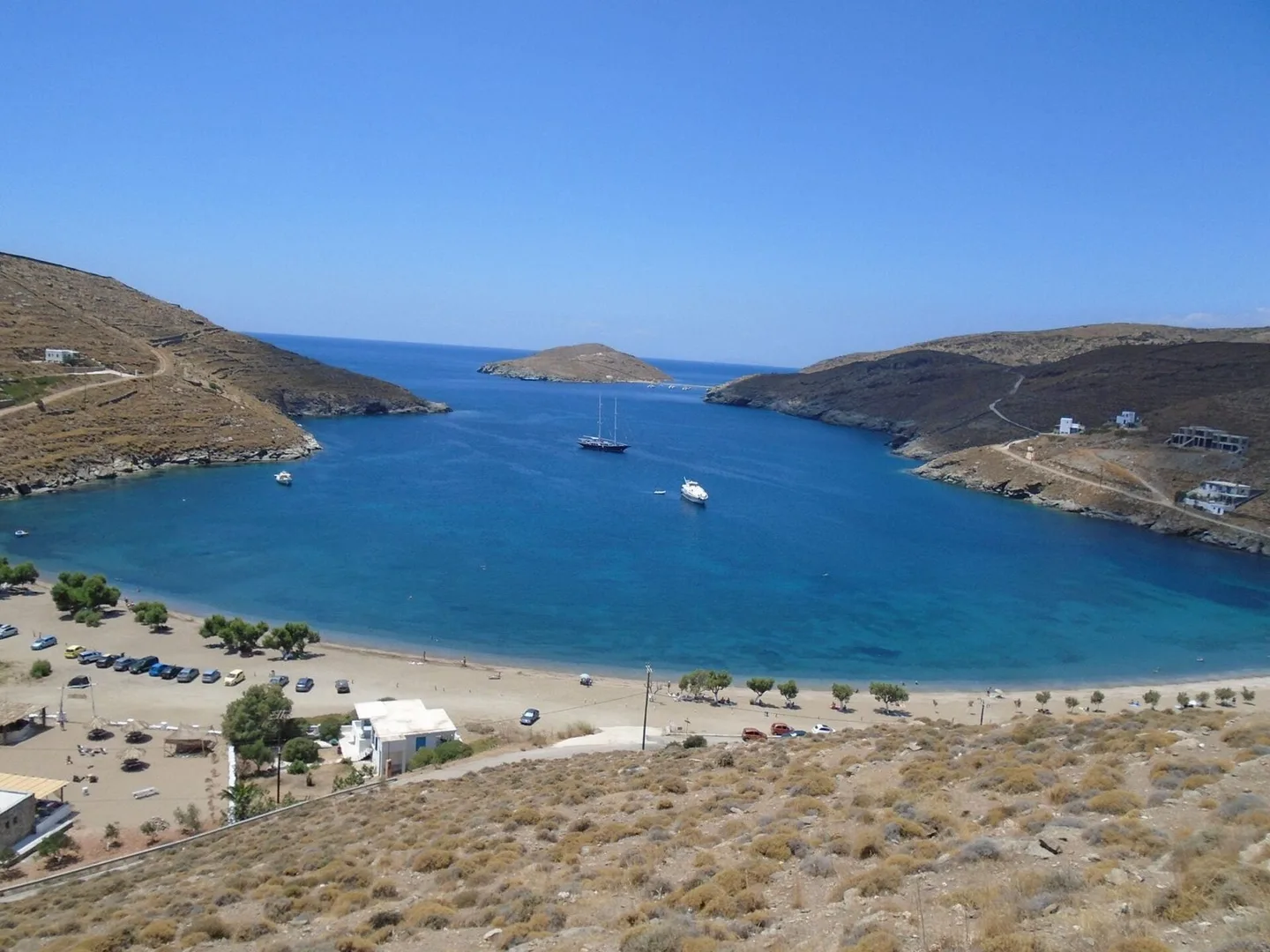 Apokrousi watersports scene