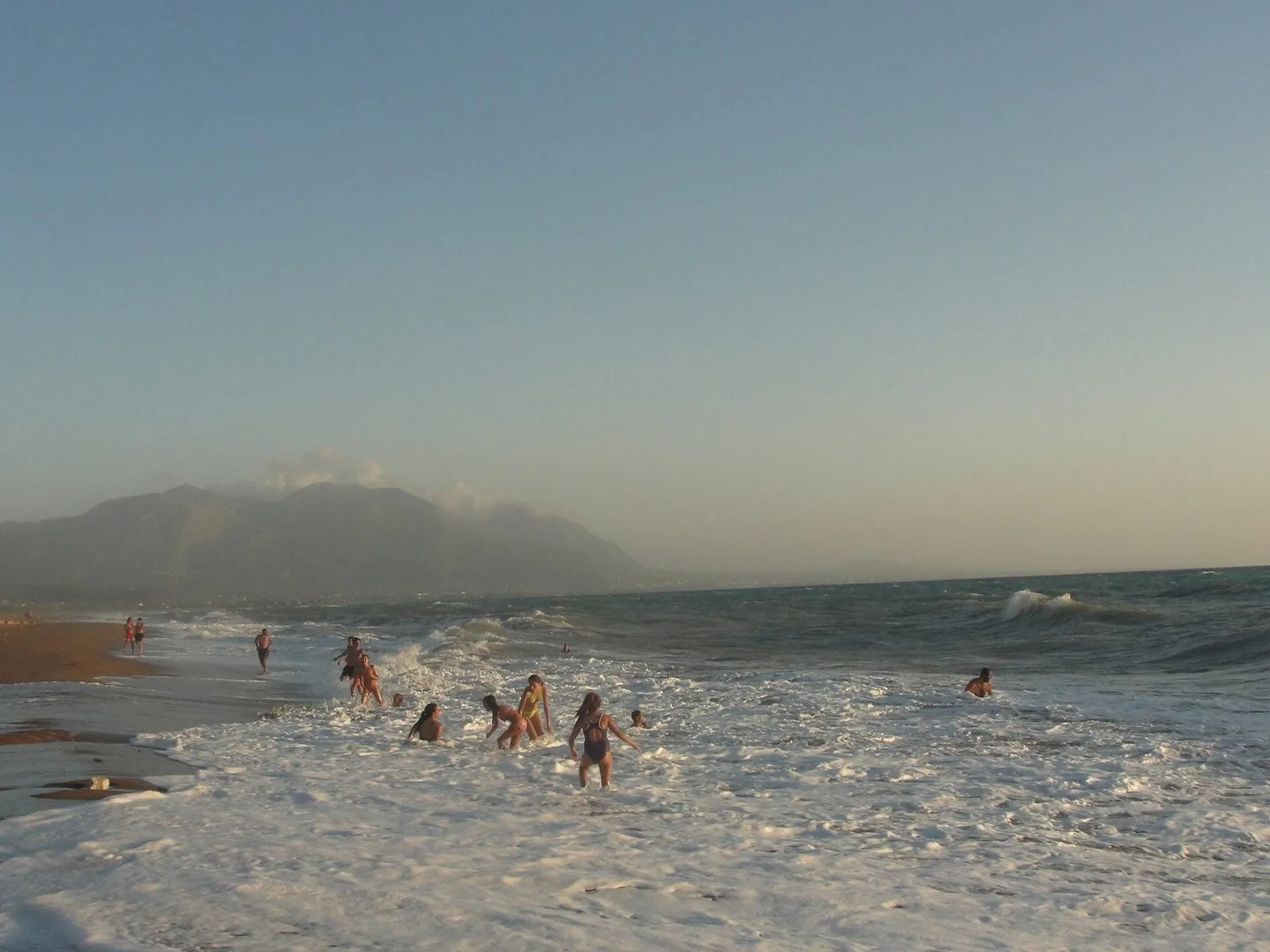 Avlonas watersports scene