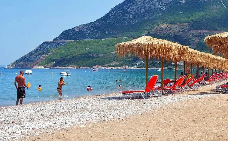 Gialasi watersports scene