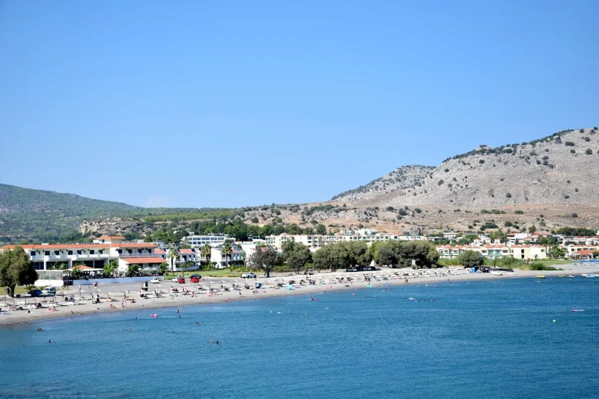 Lardos watersports scene