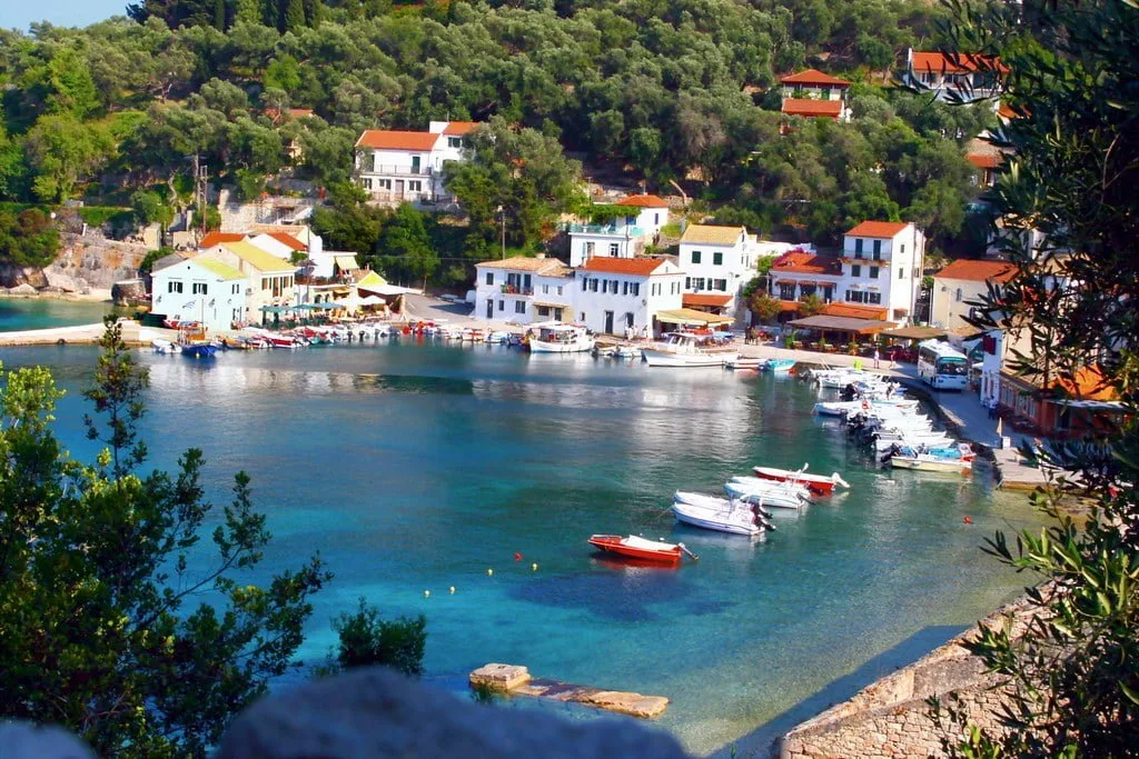Longos watersports scene