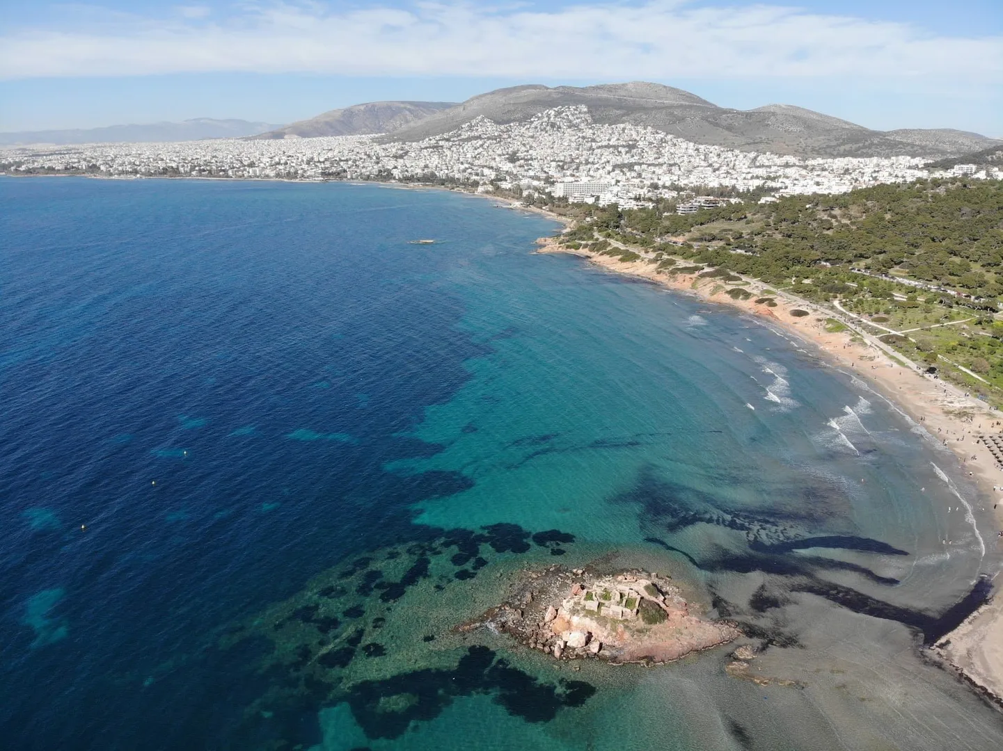 Mikro Kavouri Vouliagmenis watersports scene