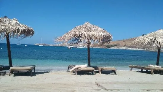 Mpouri (Koundouraki) watersports scene