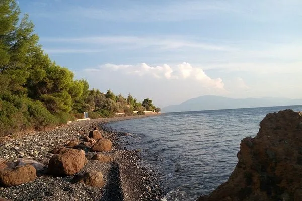 Politika Messapion watersports scene