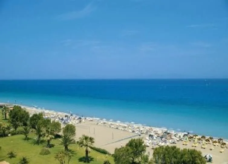 Trianta Epta watersports scene