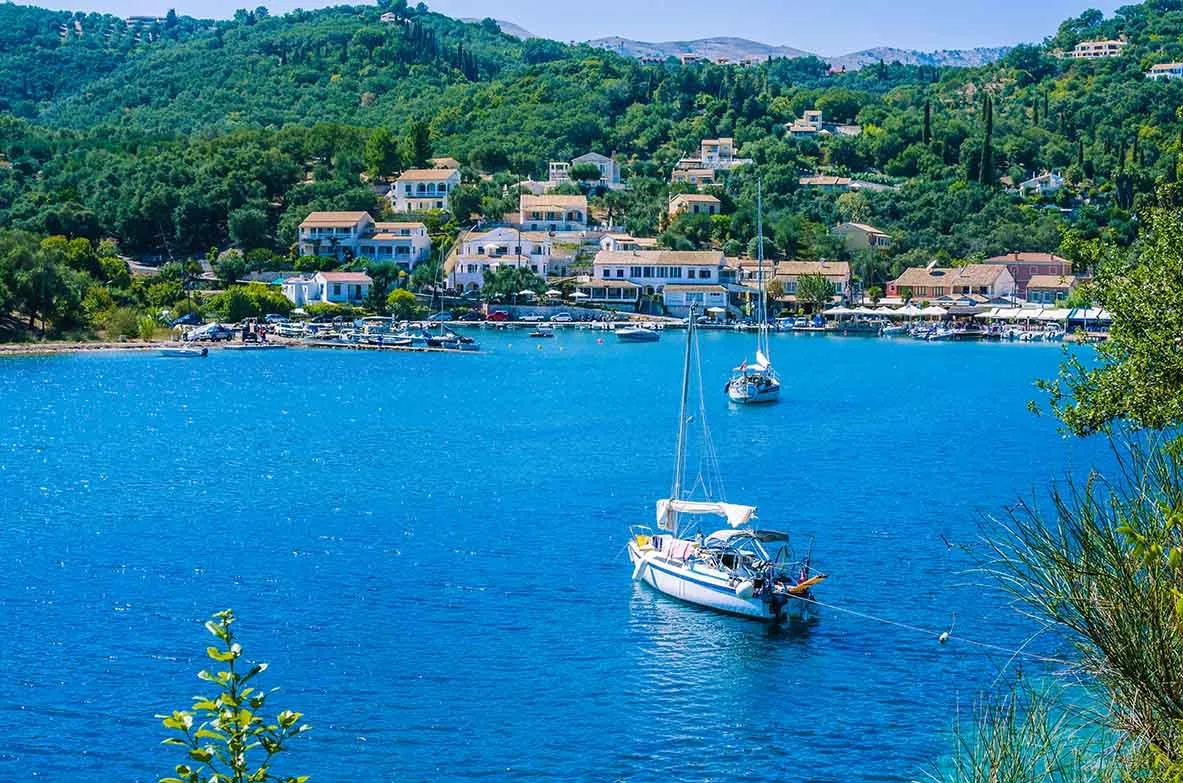 Agios Stefanos Sinion watersports scene