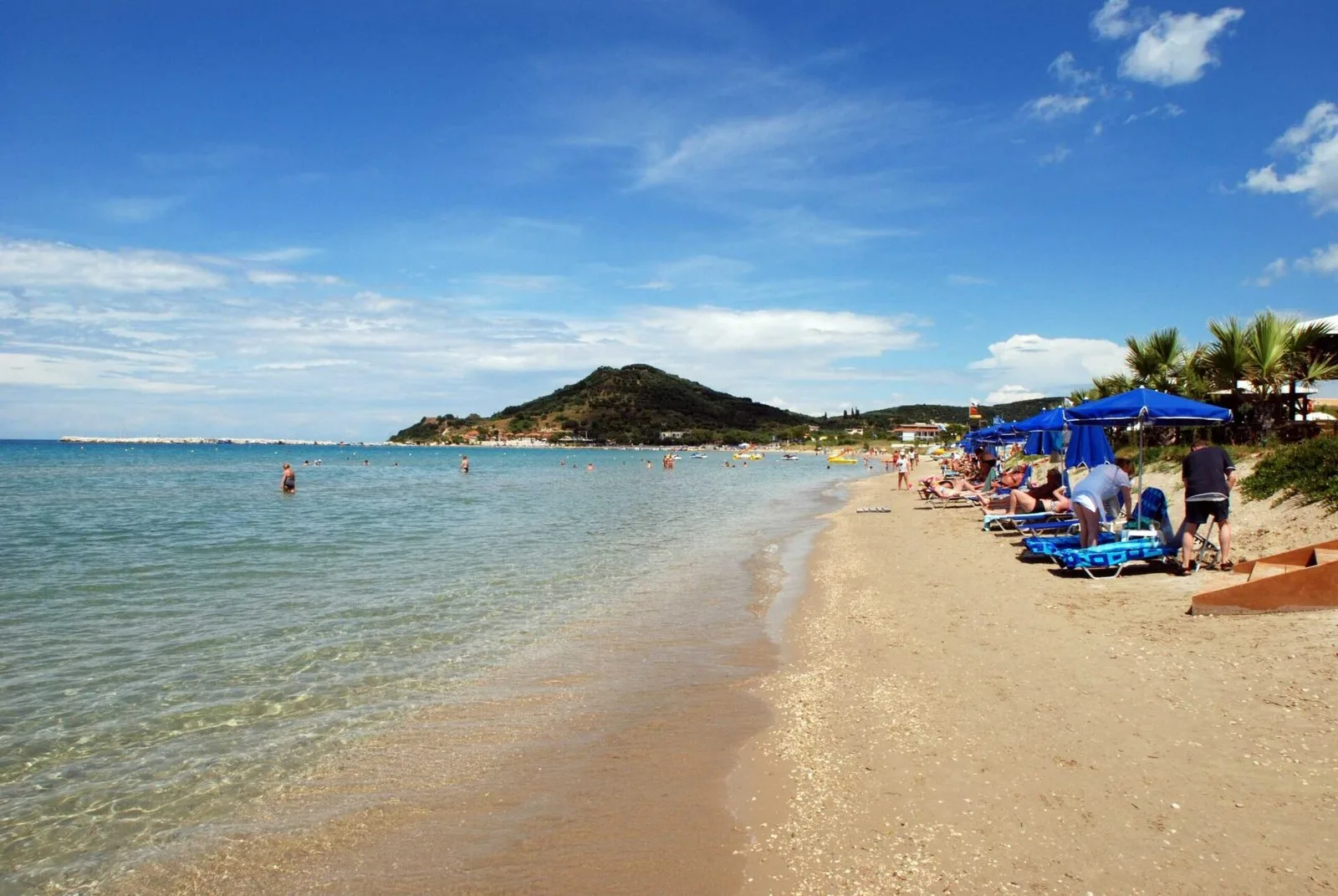 Alikanas watersports scene